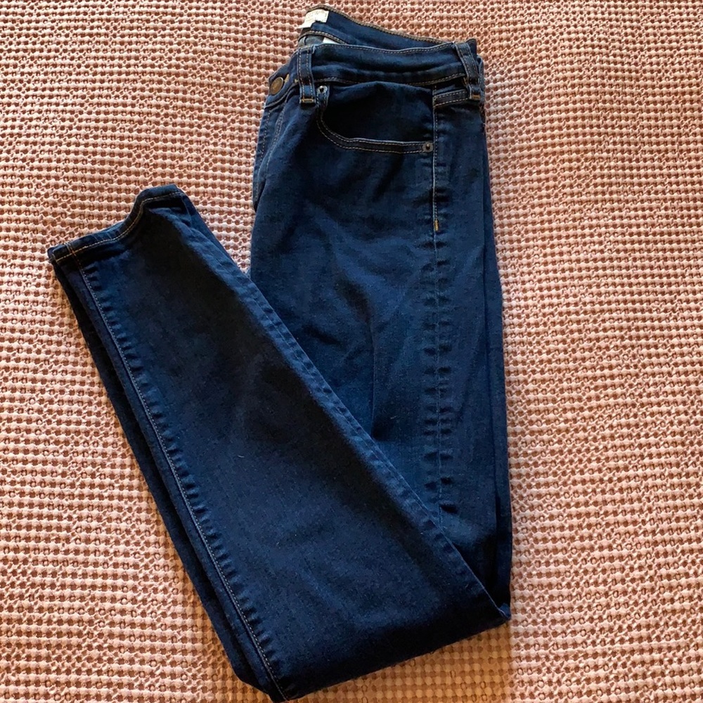 Dark wash skinny jeans